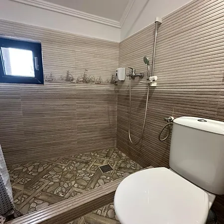 Nido 22 Free Parking