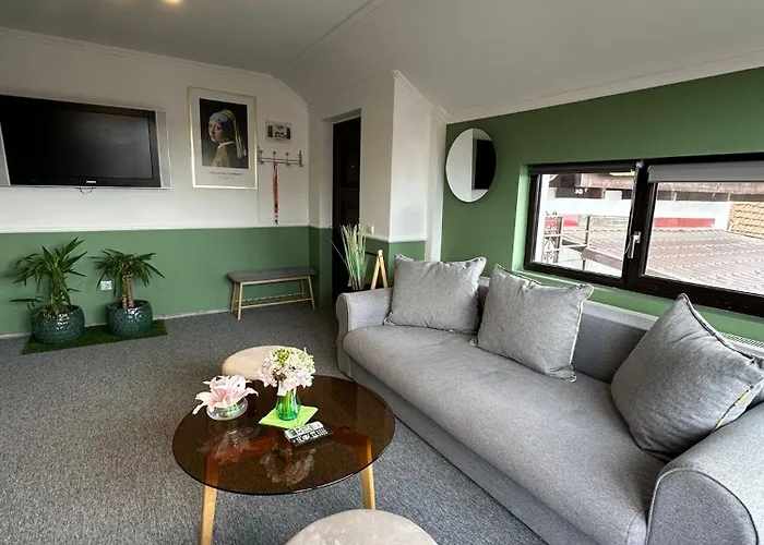 Nido 22 Free Parking 克拉奥华